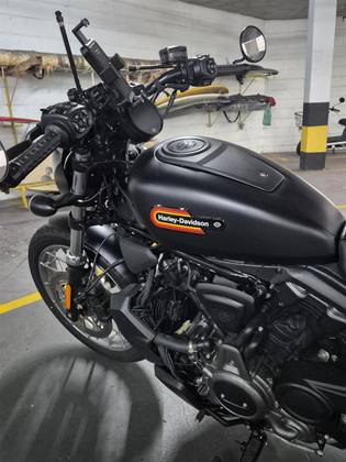 HARLEY-DAVIDSON NIGHTSTER SPECIAL 